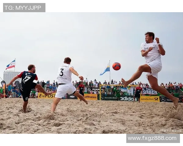 帅气足球明星赤脚奔跑展现无畏精神与自然之美